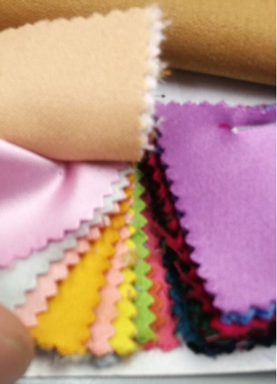 GZ-HGYN   1602# 厚色丁 畢業袍 側面照